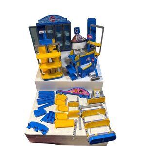 Mini Brands Mini Mart Replacement Parts Shelves Freezer & Accessories Series 3